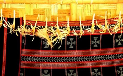 Brocade-Weaving-of-Co-Tu-people