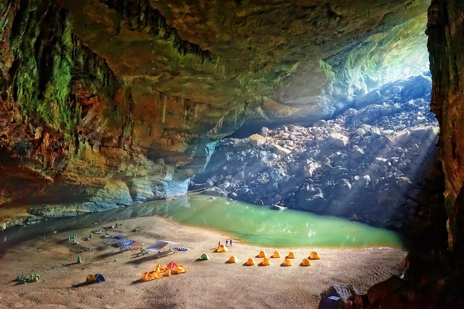 The Great Son Doong Cave