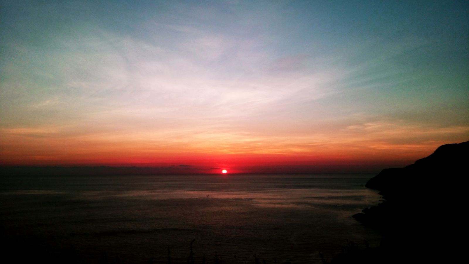 Sunrise at Cham Island